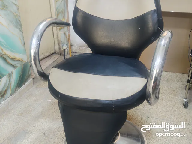 كرسي حلاقه و امرايه حلاقه ،، اثنينهن 175 و بس كرسي 125 و بس امرايه 50