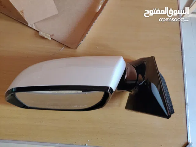 Brand New Original Hyundai Santa Fe Left Side Mirror with Sensor – 400 OMR (Negotiable