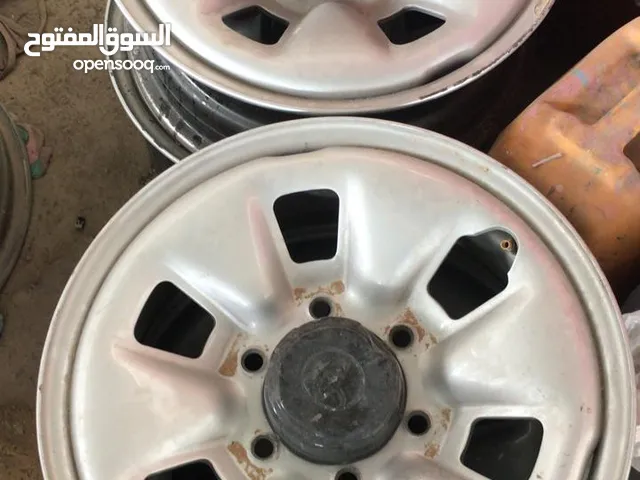 Other 16 Tyre & Rim in Al Sharqiya
