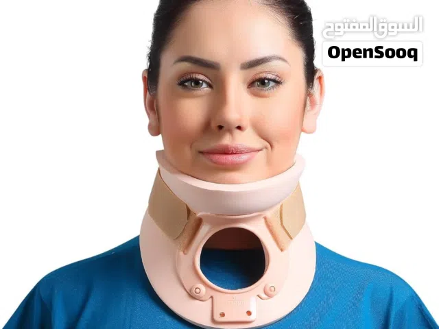 طوق عنق مع فتحة للقصبة الهوائية للتثبيت الكلي لمنطقة الرقبة من "علامة فلامينجو الهندية "