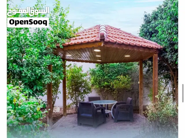 3 Bedrooms Chalet for Rent in Salt South Shuna