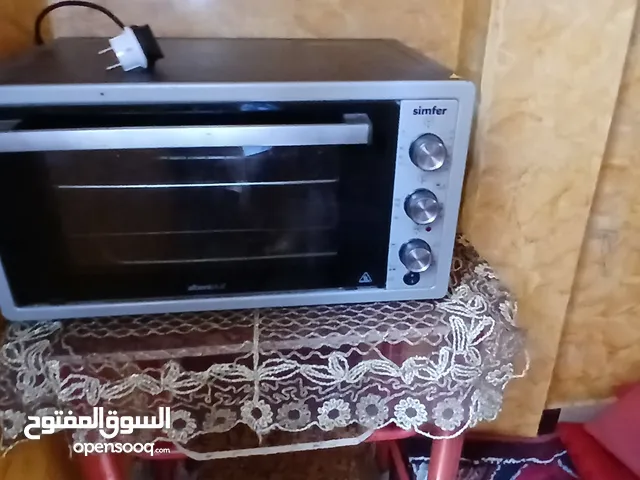 فرن سيمفر استعمال خمس مرات بظبط يعني جديد والله بس البيع لرتفاع اسعار الكهرباء
