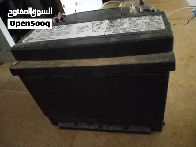 بطاريتين للبيع حالة متوسطه واحدة 70امبير والثانيه 50امبير