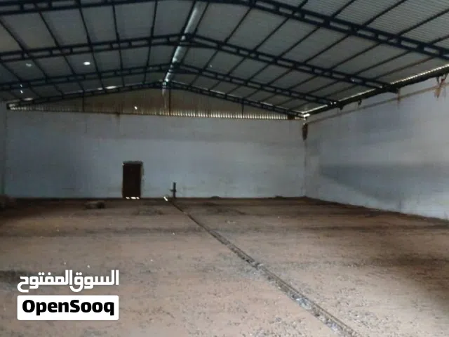 مخازن  مسقوف 4000م الارض 4هكتار