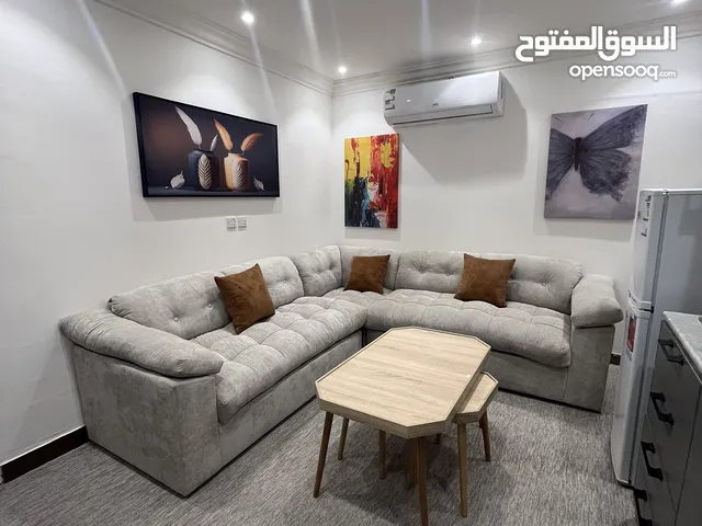 شقة مفروشة للإيجار شهري غرفة وصالة حي الوادي 1BHK Apt Al-Wadi Area Monthly pay