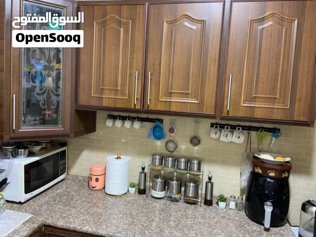 خزانات مطبخ معلقة للبيع + ابواب خزانات ارضية + الرخام