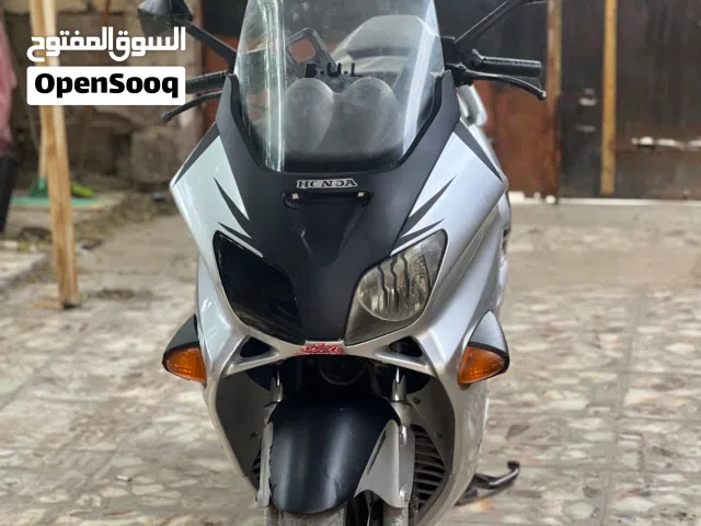 2010 هوندا CBR