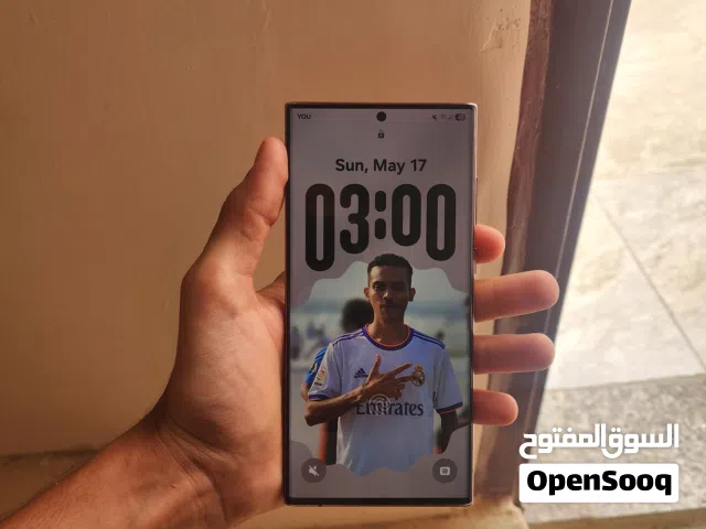 Samsung Galaxy S22 Ultra 5G 128 GB in Al Mukalla
