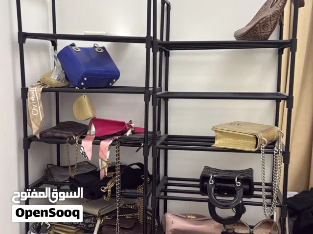 رفوف نعل او شنط