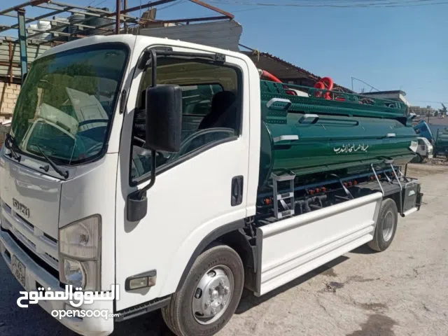 تنك مياه للبيع اسوزو 2012 / جره 7 متر ما بحتاج برغي جاهز للشغل