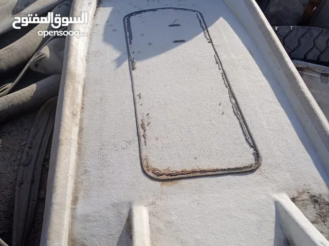 مجسمات قوارب للبيع