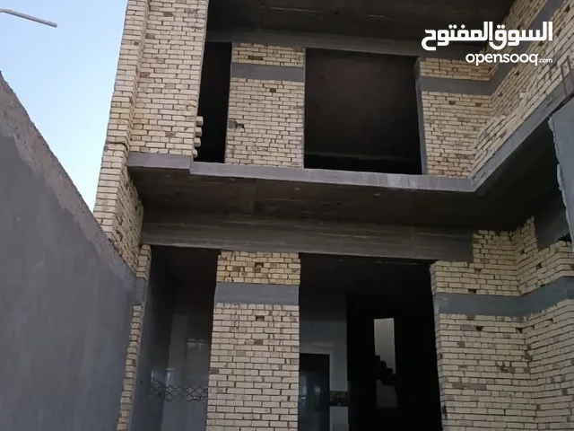 200 m2 4 Bedrooms Townhouse for Sale in Basra Tannumah
