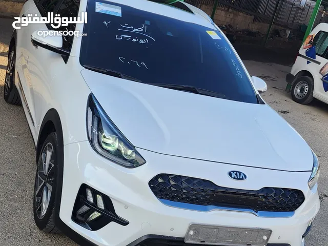 كيا نيرو تورنج هايبرد2020 سياره مميزه فل اعلى صنف مع فتحه وارد كوري عداد50 الف كيلو للبيع