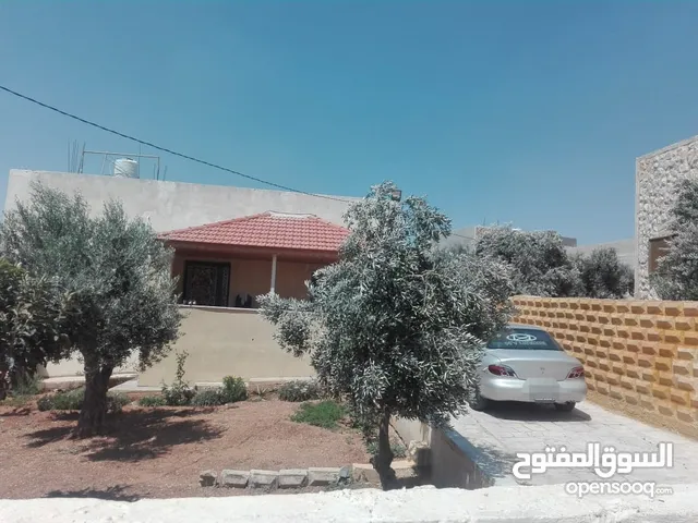 135 m2 4 Bedrooms Townhouse for Sale in Irbid Samad