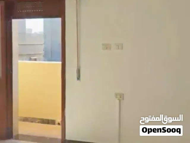شقة في السراج بالقرب من مدرسة أفريقيا