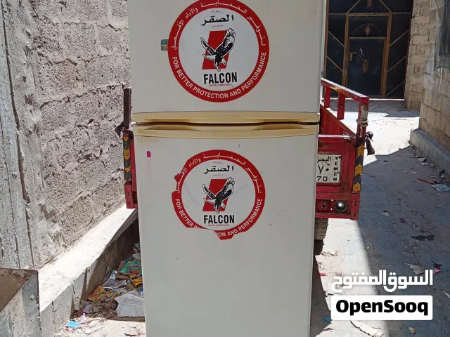 ثلاجه عمودي شغال جاهز ماغير الذي تحت يحتاج له ربله فقط السعر عرطة العرطات 25 ألف