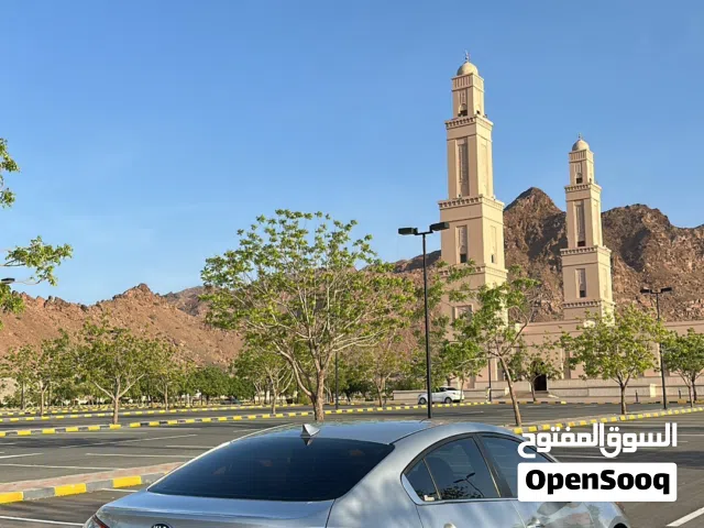 2016 كيا سيراتو Standard