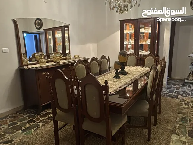 طاوله سفره 10كراسي مع بيرو وبوفيه