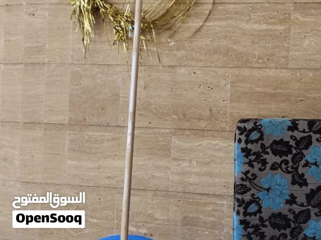 مكنسة لانظيف المسبح كالجديد