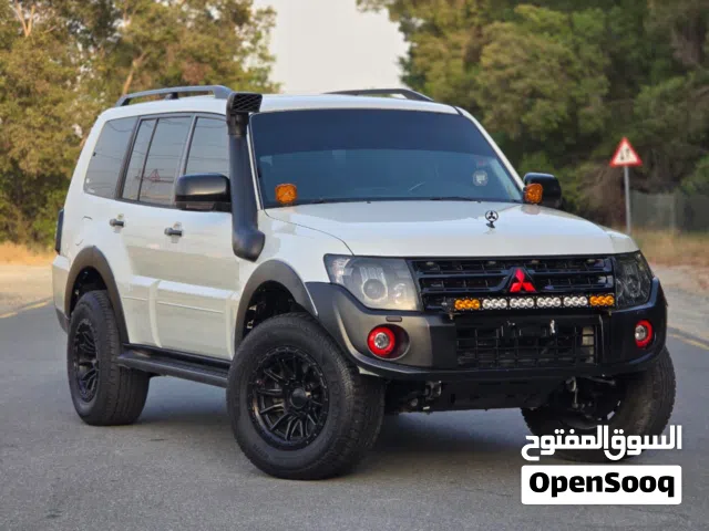 Mitsubishi Pajero 2011 GLS 3.8L GCC Specs Excellent Condition Orginal paint Accident free