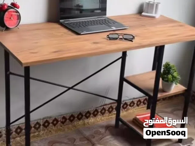 ميز دراسي نضيف كلش