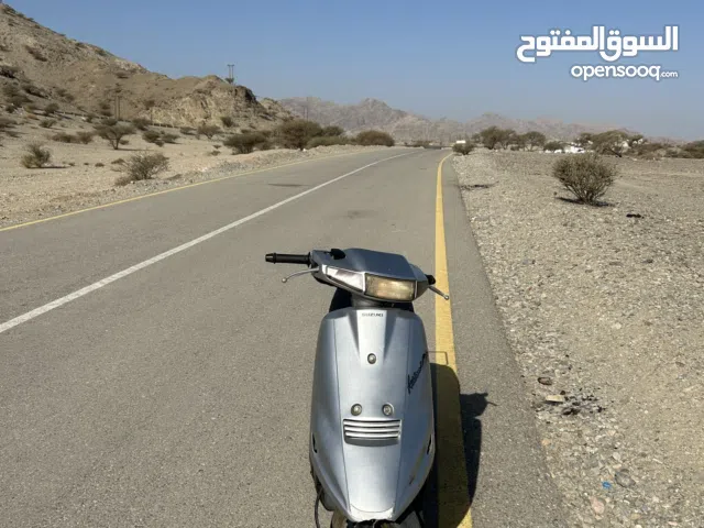 دراجة سوزوكي 100 cc