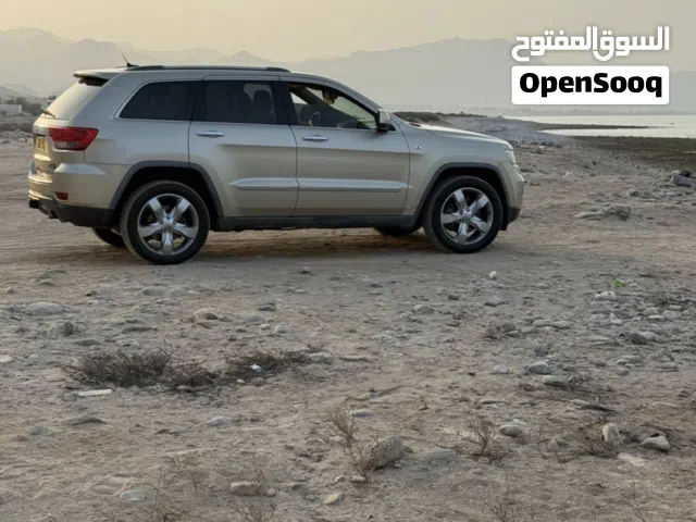 جيب جراند شيروكي للبيع او البدل