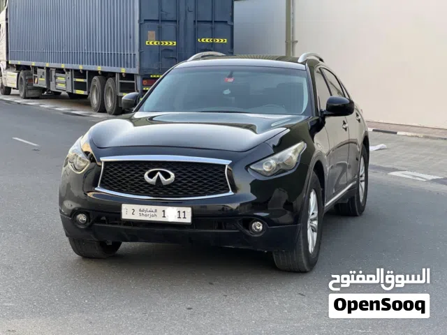 2016 إنفينيتي QX70 Luxury