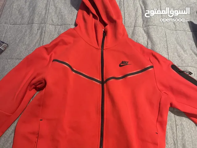 Nike tech red