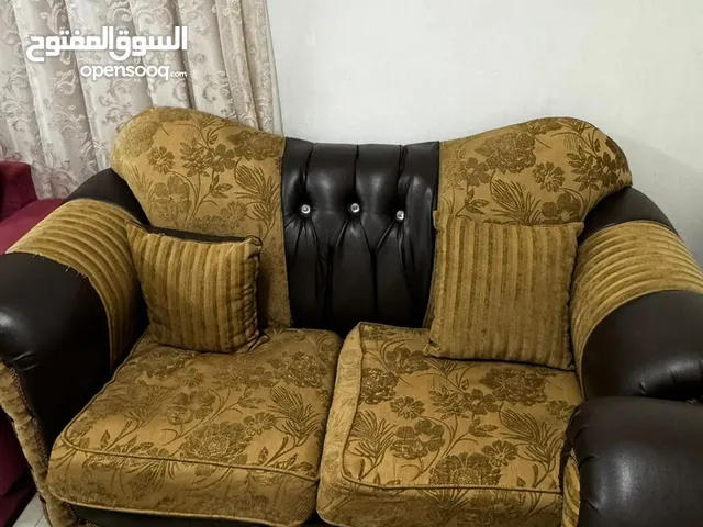 اثاث غرفة جلوس مع غرفة نوم الرجاء التواصل على هذا الرقم المدرج في وصف الاعلان