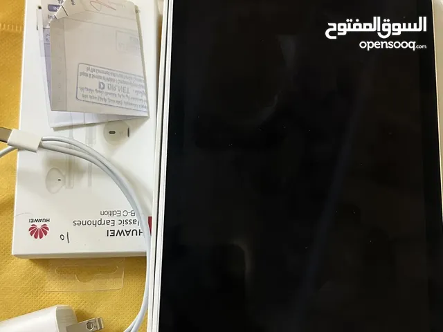 Apple iPad 6 64 GB in Al Dakhiliya