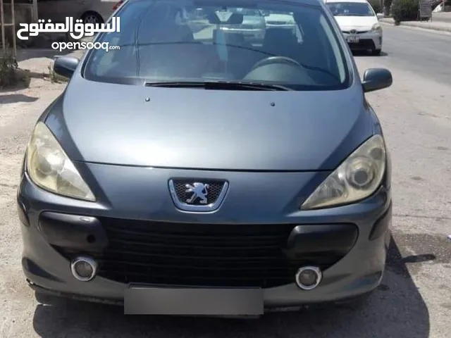 Used Volkswagen Touareg in Irbid