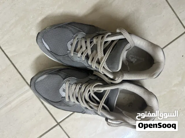 New Balance 2002R size 41.5!!