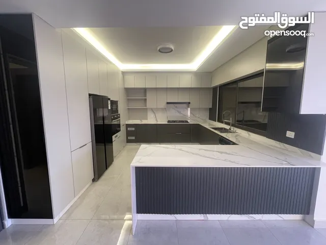 220 m2 3 Bedrooms Apartments for Rent in Amman Deir Ghbar