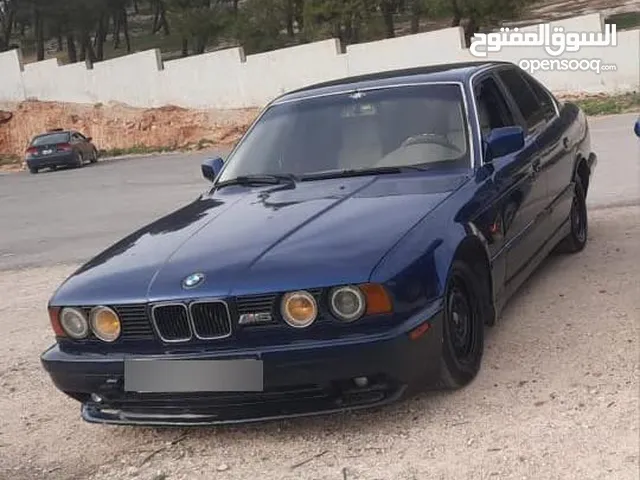 سياره BM 520 موديل 89