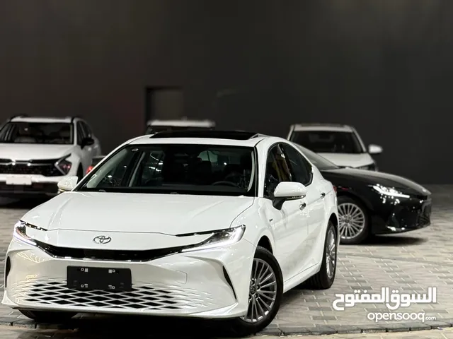 (*Toyota Camry Hybrid/Luxury*) تويوتا كامري هايبرد/ لاكجري* Model*: 2025