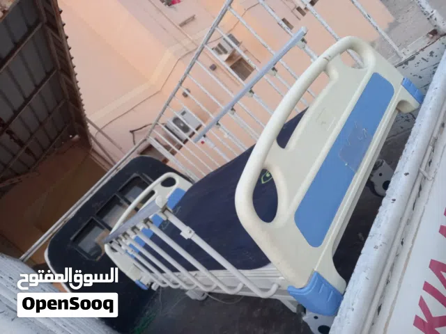 سرير طبي للمرضى وكبار السن