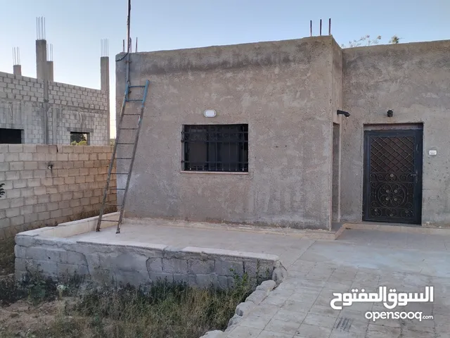 130 m2 4 Bedrooms Townhouse for Rent in Mafraq Other