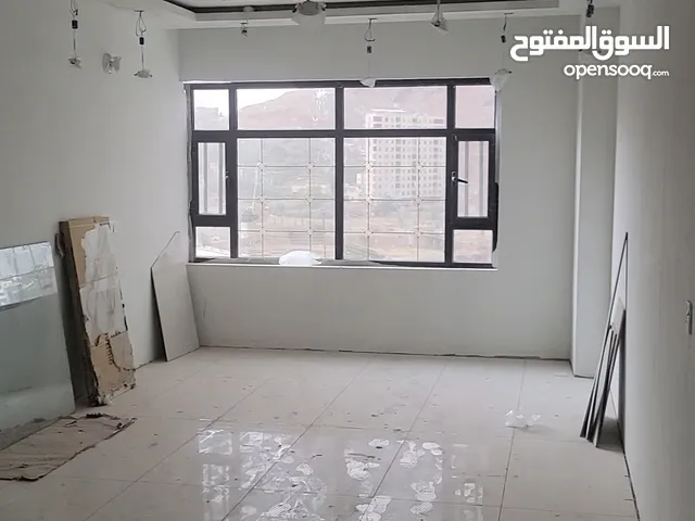 شقق تمليك فاخره جدآ شبه جاهزه للبيع في ارقى احياء صنعاء منطقه حده نظام كاش وتقسيط وبأسعار مغريه