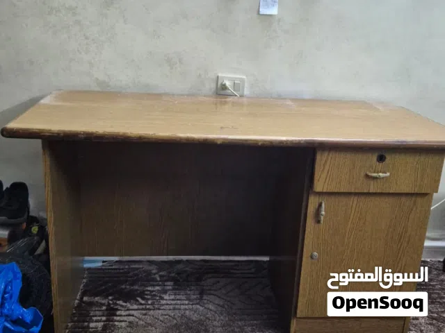 مكتب دراسة لون بني