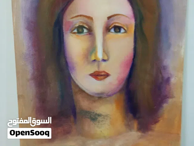 لوحات  رسم زيتي.. وتطريز