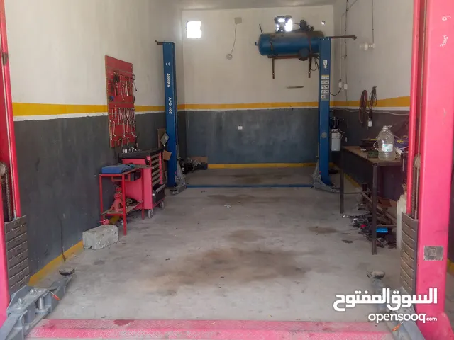 ورشة صالة للبيع بمعداتها كاملة بالعدة