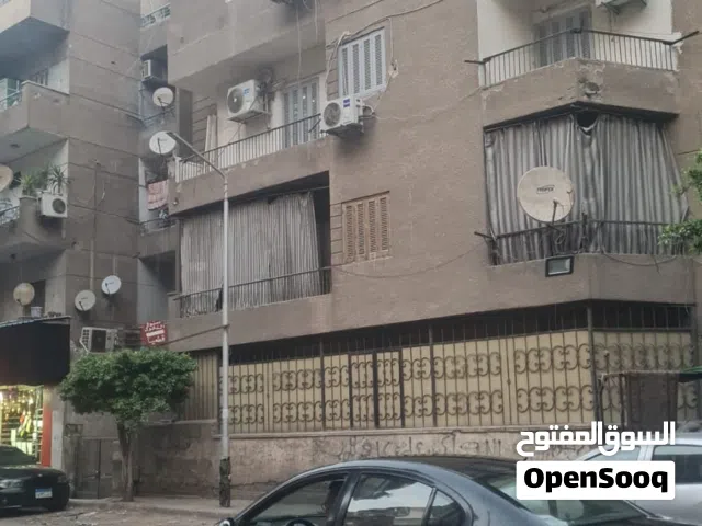 للبيع عقار قابل للهدم ثاني عقار من شارع نادي الصيد الرئيسي