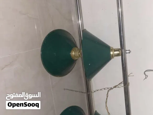 ضواو فوق طاولات البلياردو