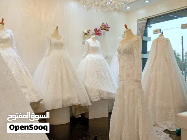 معرض تاجير الفساتين بكل انواعها