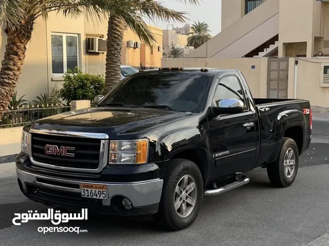 Used GMC Sierra in Northern Governorate