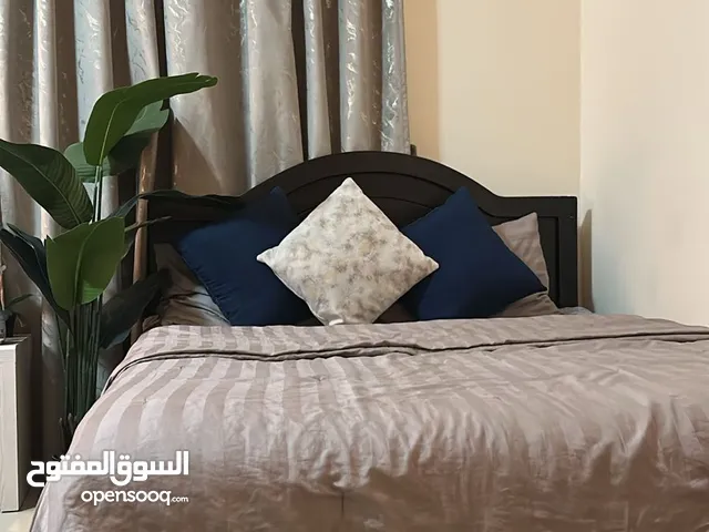 للبيع سريرين مقاس 180,,ومقاس120,,مع الماترس ،،دوشق،،
