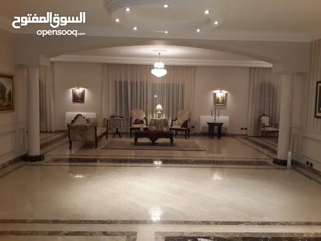 750m2 More than 6 bedrooms Villa for Sale in Giza Sheikh Zayed
