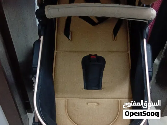 عربيه اطفال من يوم ل 5 سنين شبه جديده استخدام مرتين فقط ب 25 دينار في تفاوض عند جديه