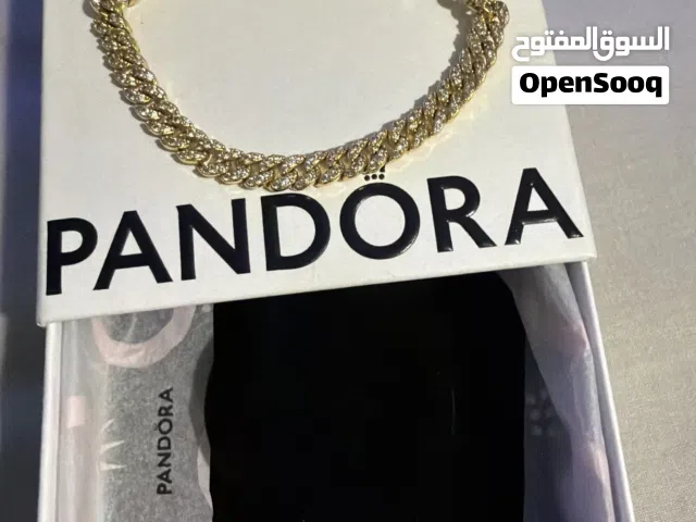 Gold pandora bracelet used for 1month only for 145jd اساورة باندورا ذهب مستعملة شهر واحد فقط للبيع